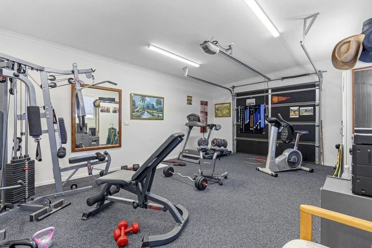 Photo of property in 50 Leslie Street, Waitara, 4320