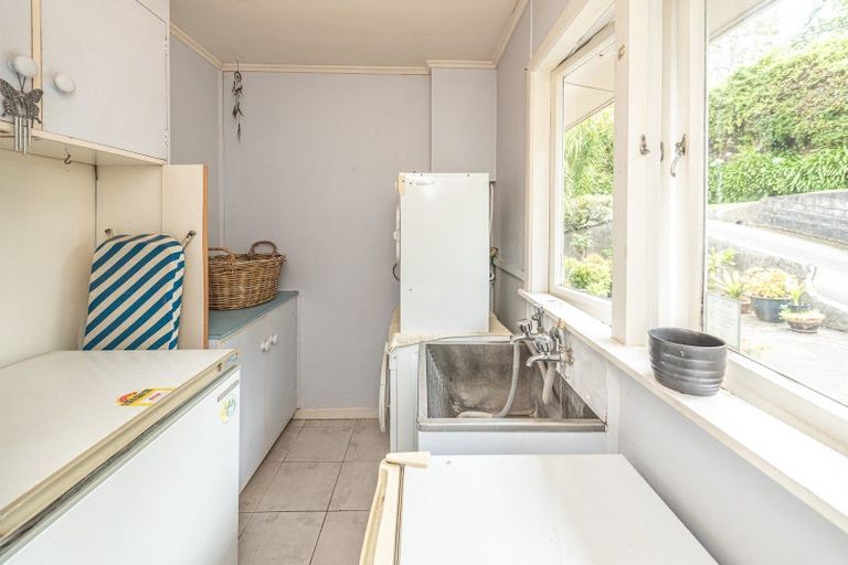 Photo of property in 2 Hillside Terrace, Saint Johns Hill, Whanganui, 4500