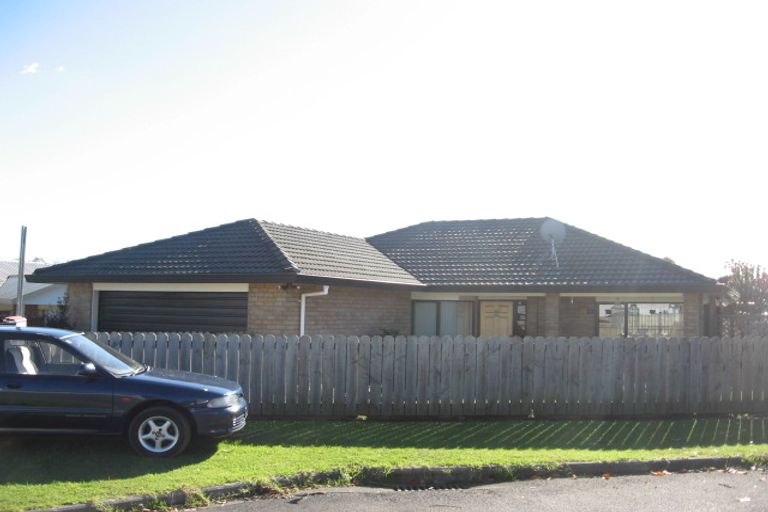 Photo of property in 6 Senecio Place, Weymouth, Auckland, 2103