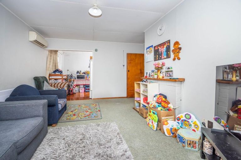 Photo of property in 29 Paul Crescent, Fairfield, Hamilton, 3214