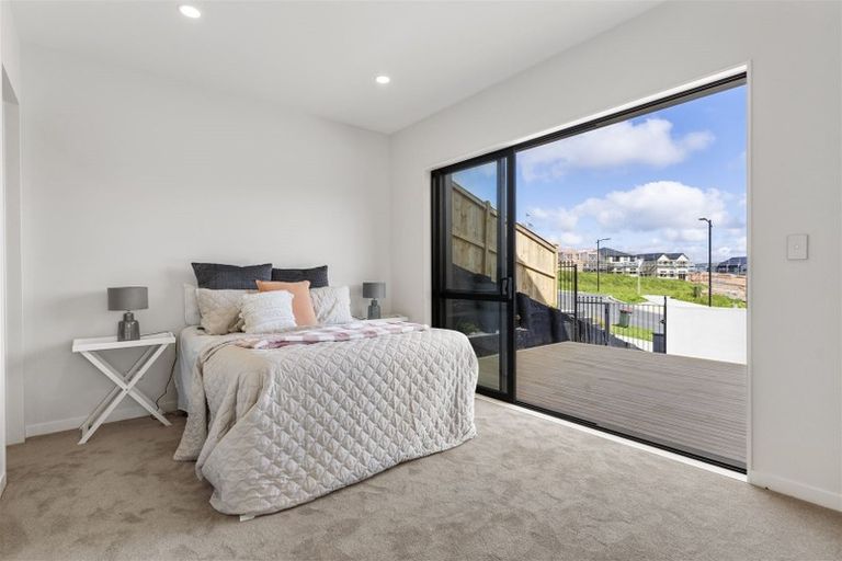Photo of property in 13 Bremner Ridge Street, Flat Bush, Auckland, 2019