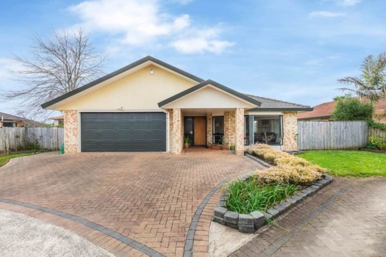 Photo of property in 13 Coleraine Place, East Tamaki, Auckland, 2016