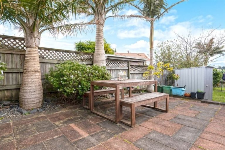 Photo of property in 10 Roy Maloney Drive, Henderson, Auckland, 0612