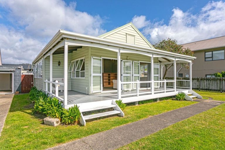 Photo of property in 2 Tokoroa Road, Tairua, 3508