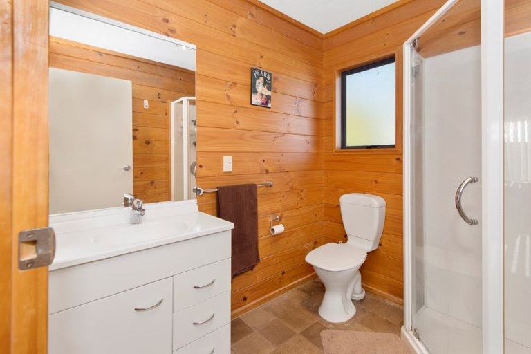 Photo of property in 26 Sutton Crescent, Papakura, 2110