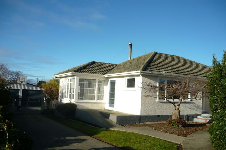 Photo of property in 75 Rhodes Street, Waimate, 7924