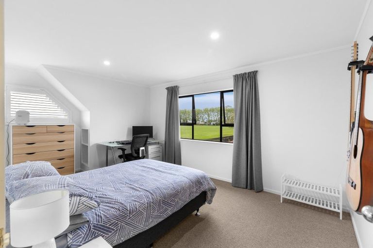 Photo of property in 113 John F Kennedy Drive, Milson, Palmerston North, 4414