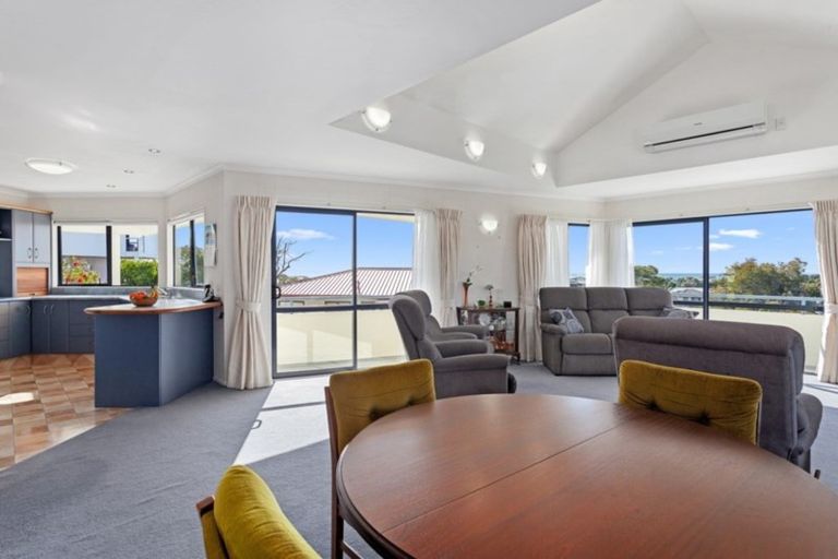 Photo of property in 18 Claydon Place, Ohope, 3121