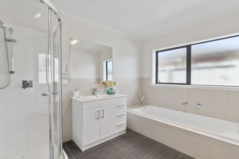 Photo of property in 10 Wiltshire Drive, Huntington, Hamilton, 3210