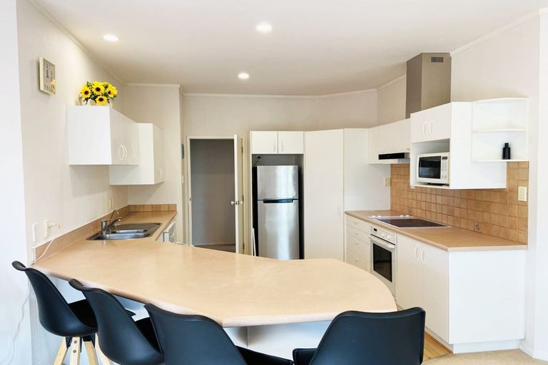 Photo of property in 1c Picasso Drive, West Harbour, Auckland, 0618