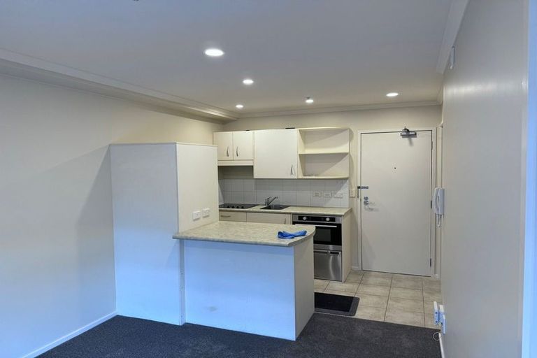 Photo of property in The Rennaissance, 5j/18 Ronwood Avenue, Manukau, Auckland, 2104