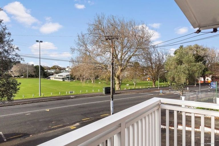 Photo of property in 1/45 Vauxhall Road, Devonport, Auckland, 0624
