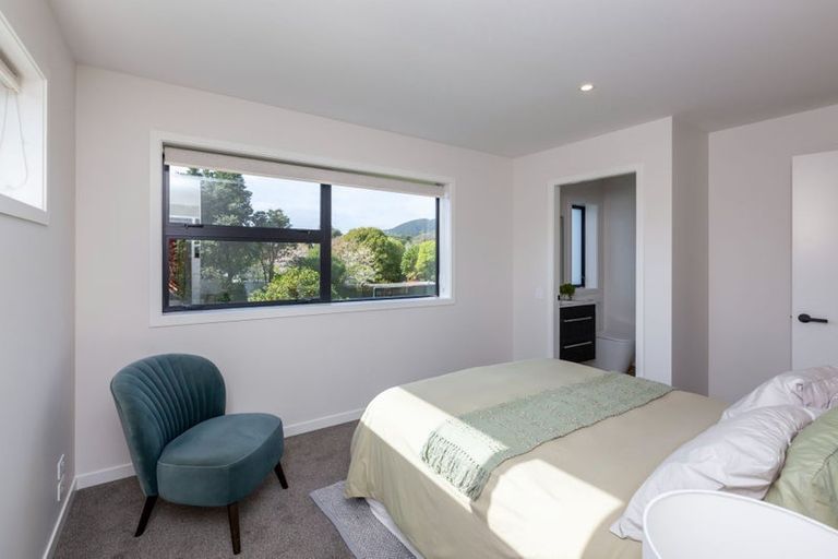 Photo of property in 77 Amohia Street, Paraparaumu, 5032