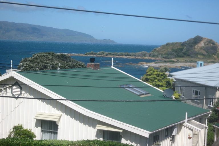 Photo of property in 3-5 Knoll Street, Island Bay, Wellington, 6023
