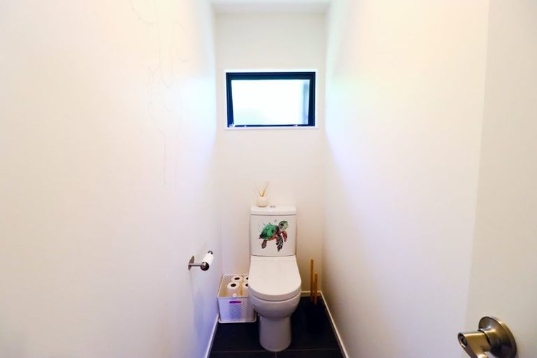 Photo of property in 2/128 Brian Crescent, Stanmore Bay, Whangaparaoa, 0932