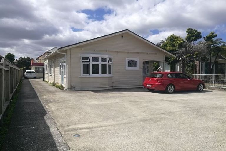 Photo of property in 133 Knights Road, Hutt Central, Lower Hutt, 5010