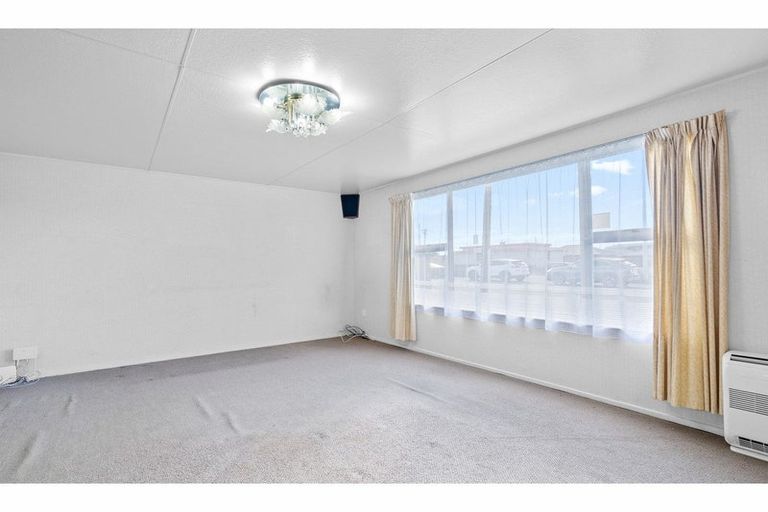 Photo of property in 11 Bainfield Road, Waikiwi, Invercargill, 9810