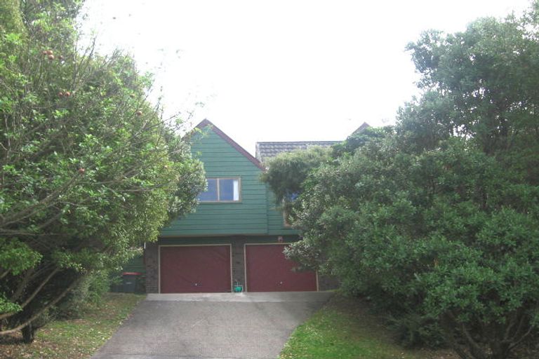 Photo of property in 6 Malda Grove, Khandallah, Wellington, 6035