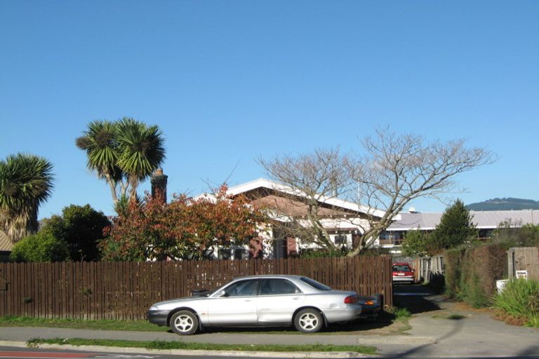 Photo of property in 2/77a Halswell Road, Hillmorton, Christchurch, 8025