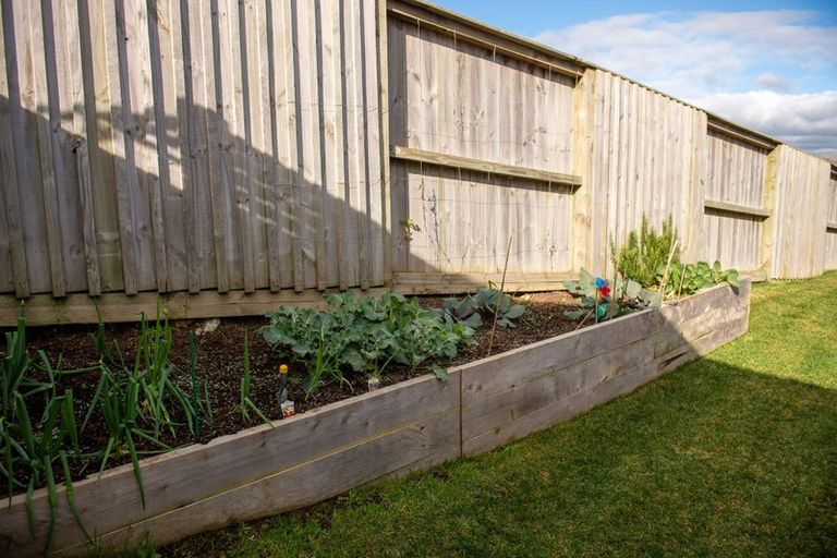 Photo of property in 18 Okataina Street, Pyes Pa, Tauranga, 3112