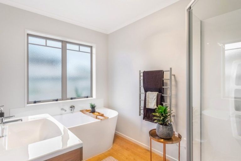 Photo of property in 18 Mews Place, Forest Lake, Hamilton, 3200