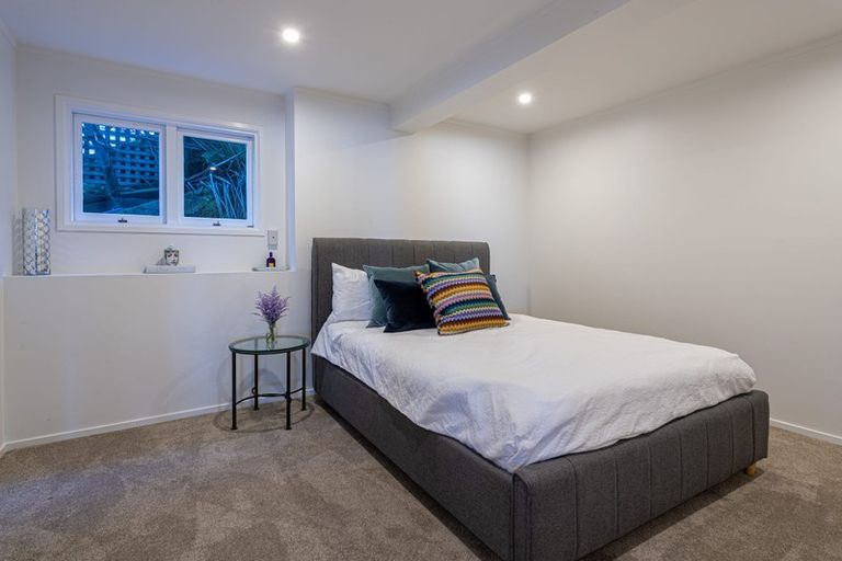 Photo of property in 2/259 Hurstmere Road, Takapuna, Auckland, 0622