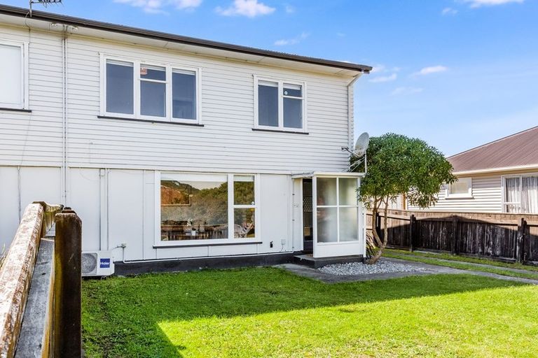 Photo of property in 23a Kapiti Crescent, Titahi Bay, Porirua, 5022