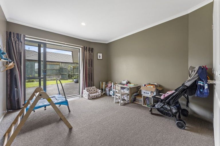 Photo of property in 2 Masefield Terrace, Kelvin Grove, Palmerston North, 4414