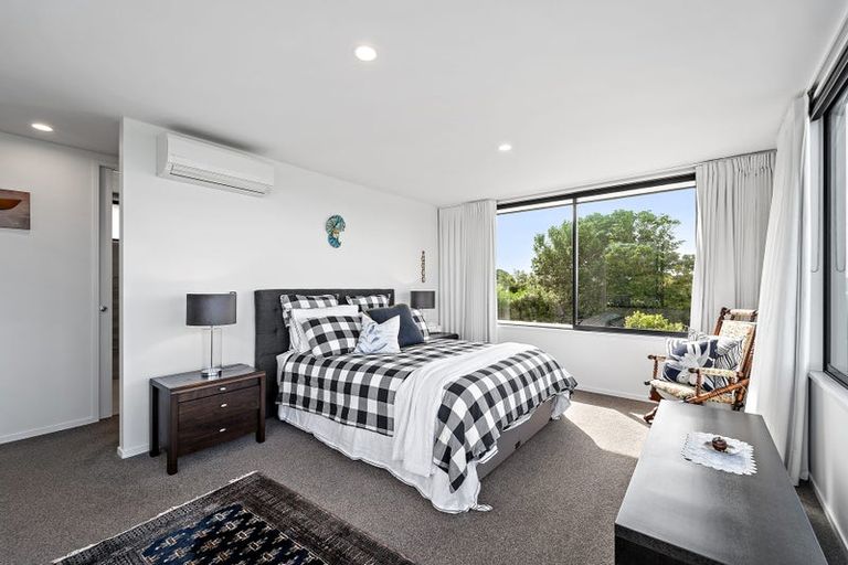 Photo of property in 11a Duncansby Road, Stanmore Bay, Whangaparaoa, 0932