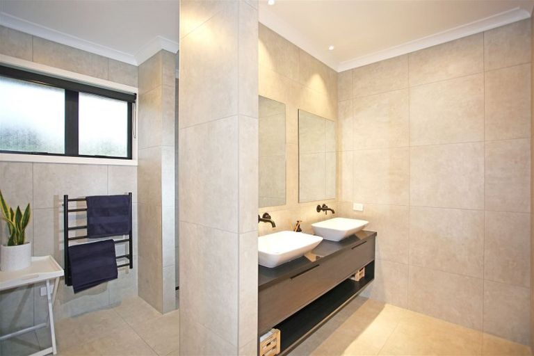 Photo of property in 5 Braxonne Close, Pukekohe, 2120