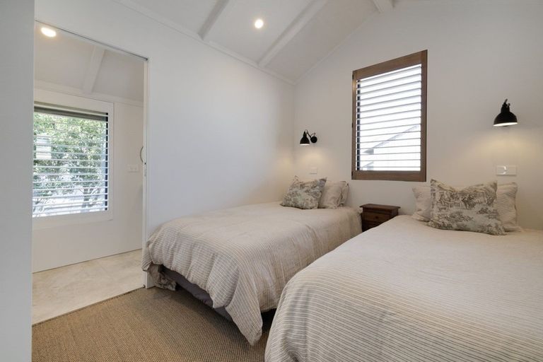 Photo of property in 23 Karewa Parade, Papamoa Beach, Papamoa, 3118