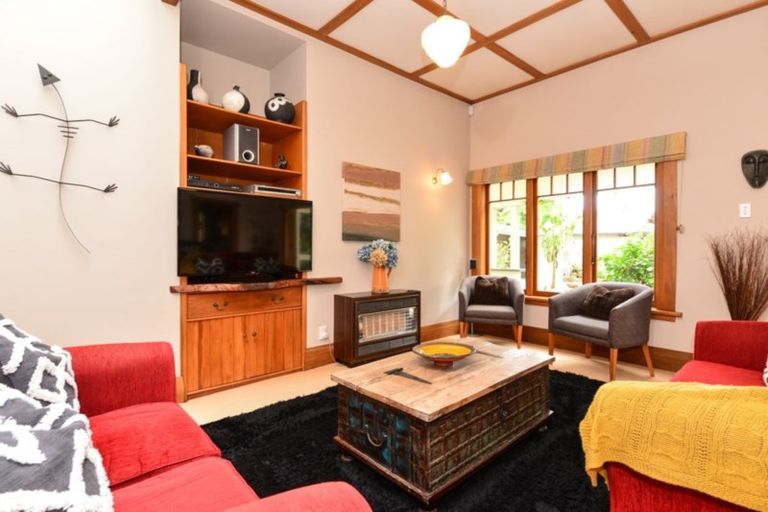 Photo of property in 1 Oakley Avenue, Claudelands, Hamilton, 3214