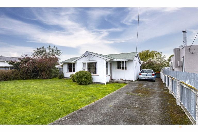 Photo of property in 28 Augustine Street, Waimate, 7924