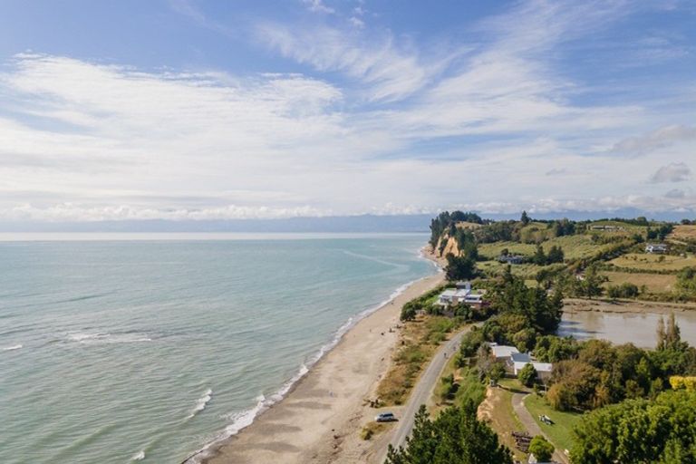 Photo of property in 195 Kina Peninsula Road, Tasman, Upper Moutere, 7173