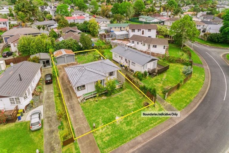 Photo of property in 23 Larissa Avenue, Henderson, Auckland, 0610