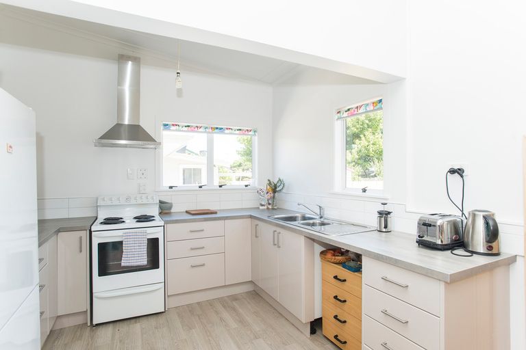 Photo of property in 33 Carnarvon Street, Gisborne, 4010