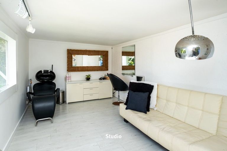 Photo of property in 102 Beach Road, Haumoana, 4102