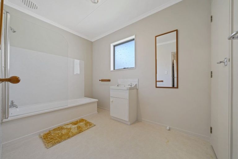 Photo of property in 21 Manson Street, Terrace End, Palmerston North, 4410