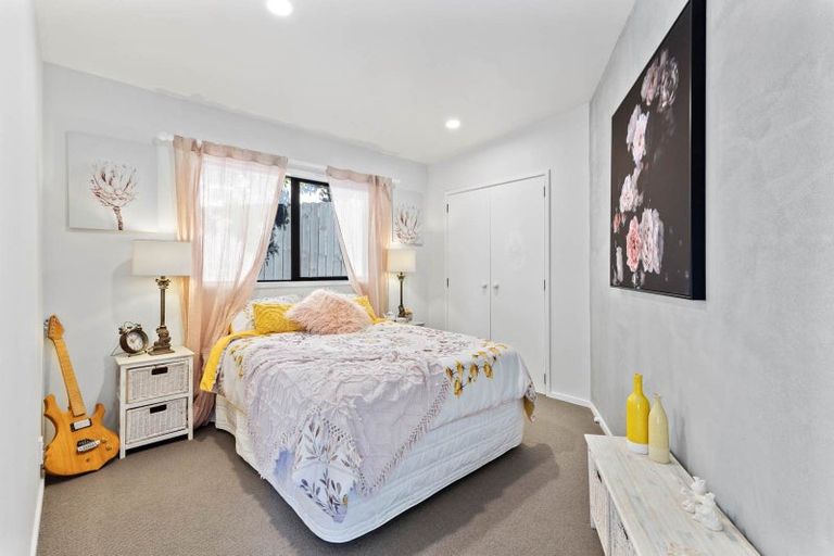 Photo of property in 120a Awaruku Road, Torbay, Auckland, 0630