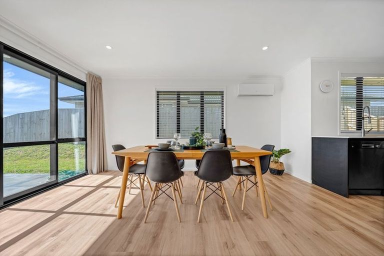 Photo of property in 13 Leathem Crescent, Pokeno, 2402