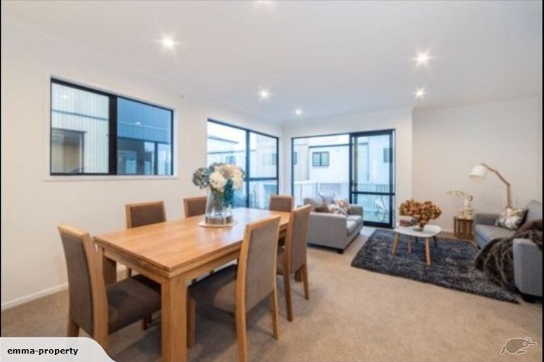 Photo of property in 2 Pheasant Lane, Hobsonville, Auckland, 0616