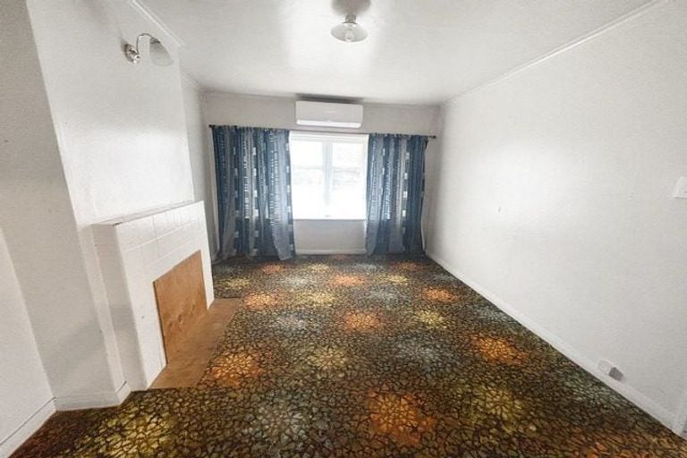 Photo of property in 1 Ravensworth Place, Foxton, 4814