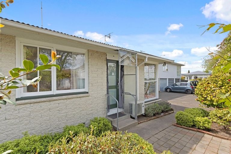 Photo of property in 3/225 Edgeware Road, Edgeware, Christchurch, 8013