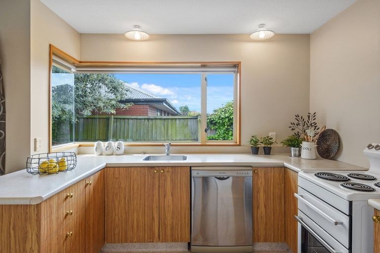 Photo of property in 1/104 Bassett Street, Burwood, Christchurch, 8083