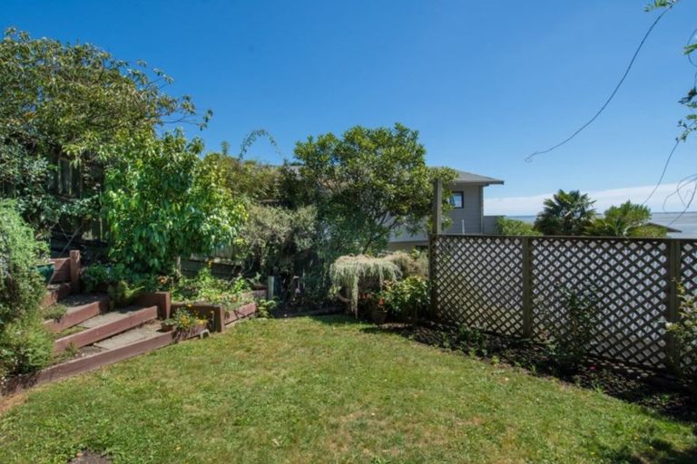 Photo of property in 19 Paremata Street, Atawhai, Nelson, 7010