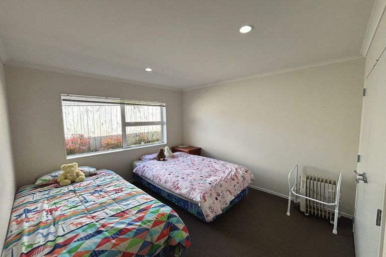 Photo of property in 6 Catlins Glen, Aotea, Porirua, 5024