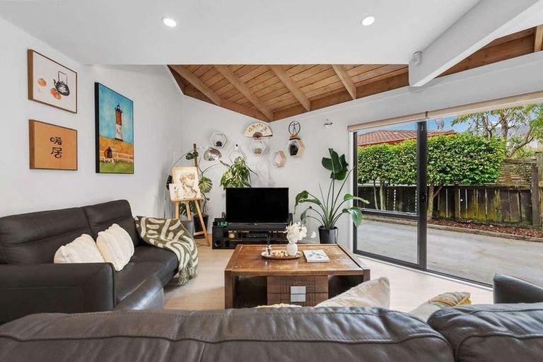 Photo of property in 1/19 Galsworthy Place, Bucklands Beach, Auckland, 2014