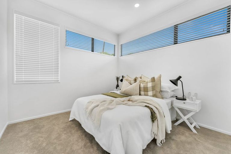 Photo of property in 1/410 Glenfield Road, Glenfield, Auckland, 0629