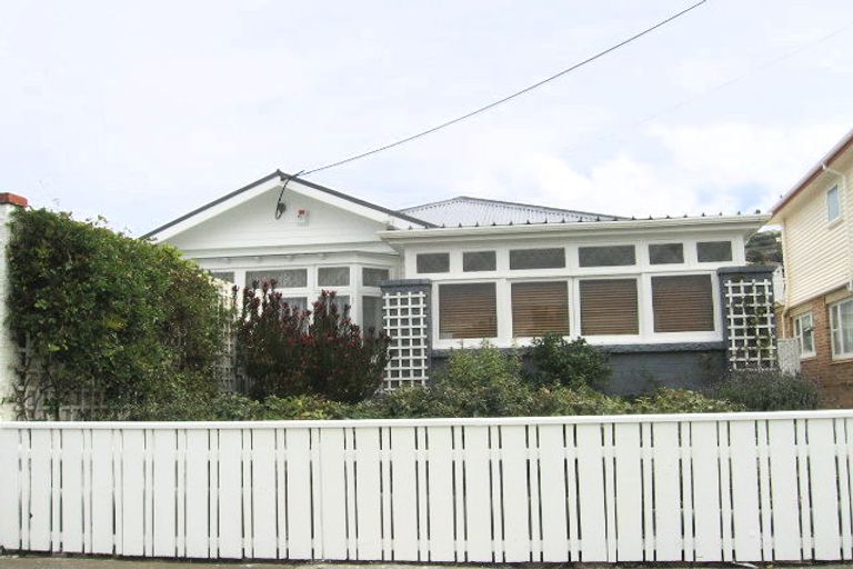 Photo of property in 13 Palm Avenue, Lyall Bay, Wellington, 6022