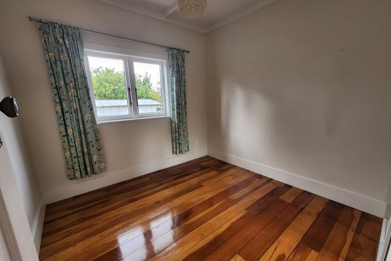 Photo of property in 8 Formby Avenue, Point Chevalier, Auckland, 1022